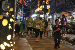 BIB: 4642
                            <button type="button" onclick="openModal(26220334)" class="btn btn-primary btn-sm float-right btn-popup" data-toggle="modal" data-target=".modal-high-quality">
                        <i class="fas fa-shopping-cart"></i> Add to Cart
                    </button>
                                            <button type="button" onclick="isThisMe(26220334, true)" class="btn btn-success btn-sm float-right btn-popup btn-isme hidden" data-toggle="tooltip" data-placement="bottom" title="นี่คือรูปของคุณใช่ไหม คลิกที่นี่เพื่อเอาเข้าอัลบั้ม">
                        <i class="fas fa-plus"></i> Add to album
                    </button>
                    <button type="button" onclick="isThisMe(26220334, false)" class="btn btn-warning btn-sm float-right btn-popup btn-isnotme hidden">
                        <i class="fas fa-ban"></i> Remove from album
                    </button>